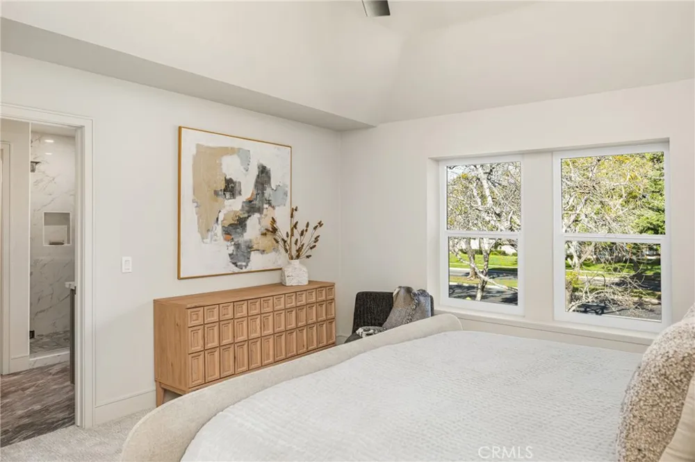 11 Thunder Trail #6 Irvine, CA 92614
