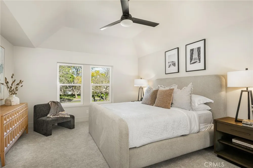 11 Thunder Trail #6 Irvine, CA 92614