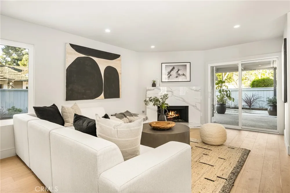 11 Thunder Trail #6 Irvine, CA 92614