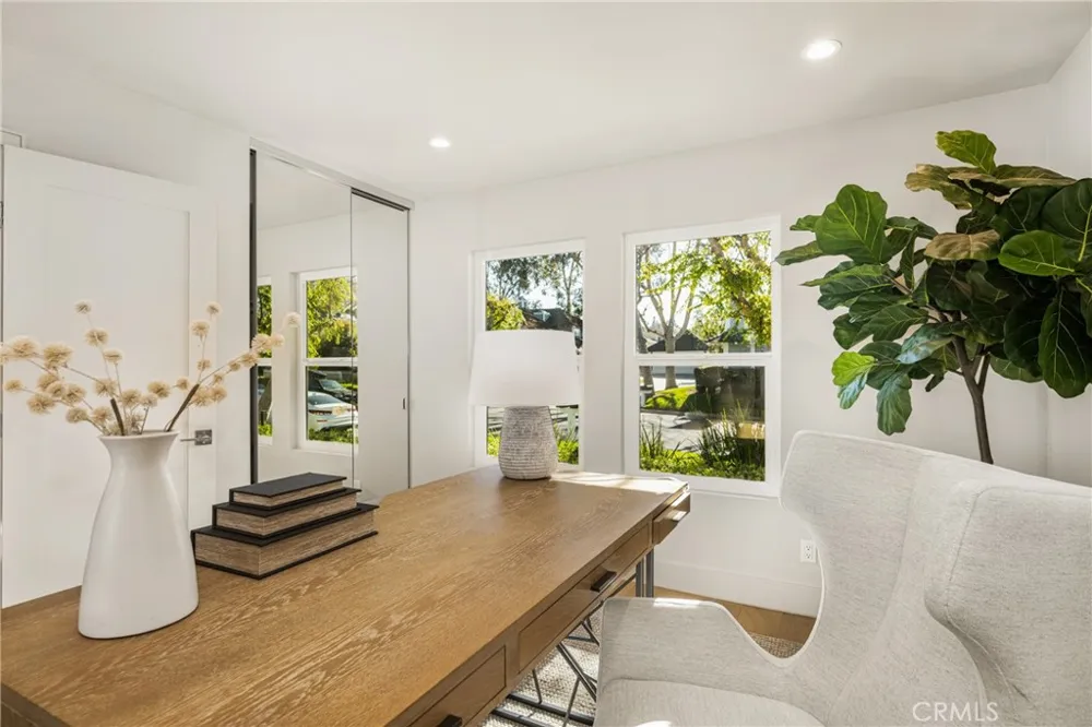 11 Thunder Trail #6 Irvine, CA 92614