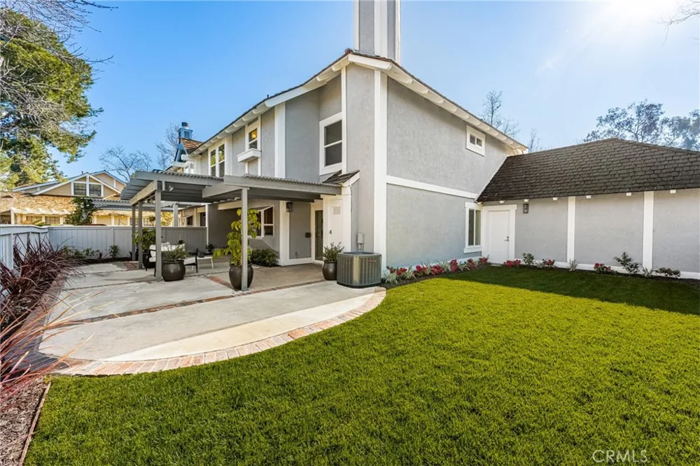 11 Thunder Trail #6 Irvine, CA 92614