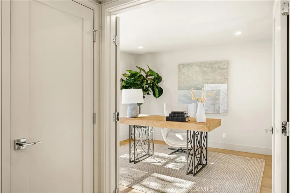 11 Thunder Trail #6 Irvine, CA 92614