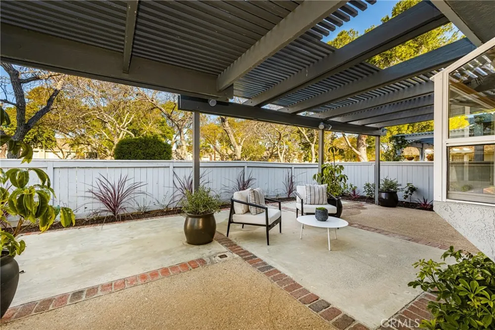11 Thunder Trail #6 Irvine, CA 92614