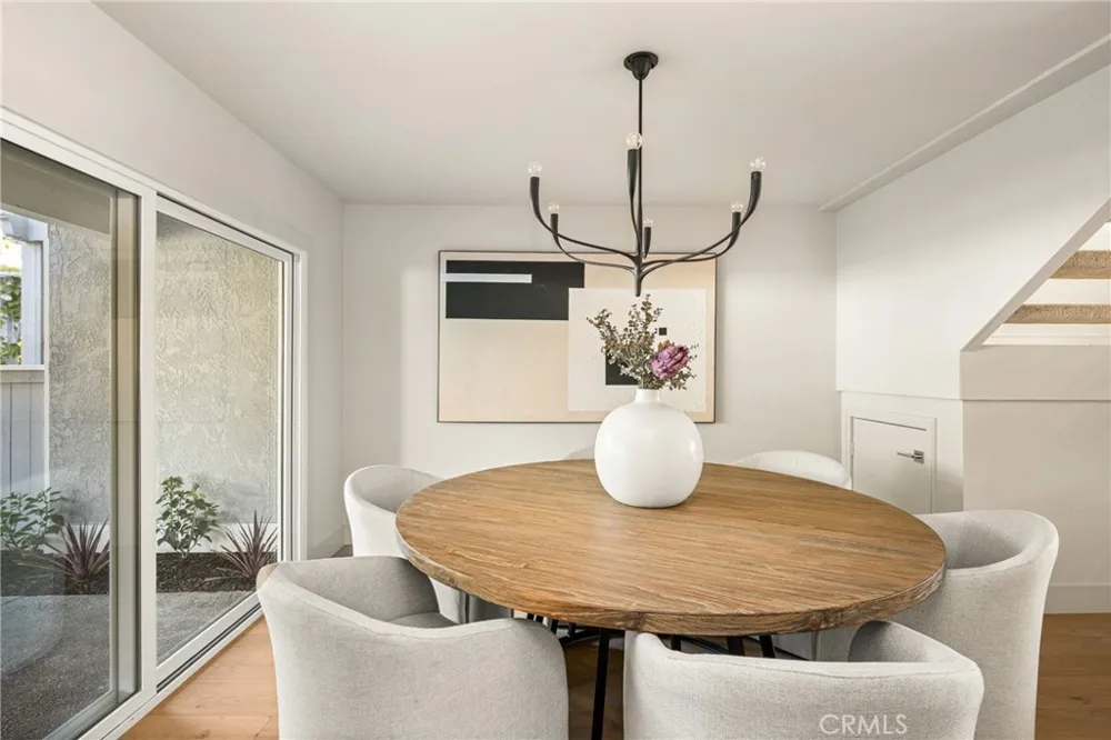 11 Thunder Trail #6 Irvine, CA 92614