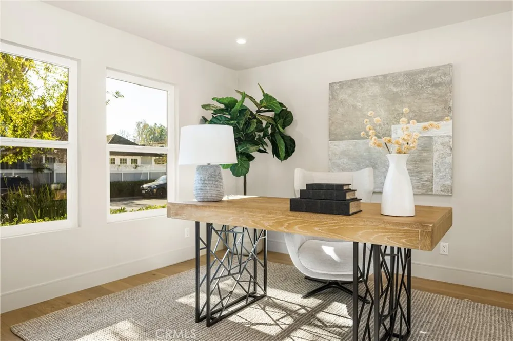 11 Thunder Trail #6 Irvine, CA 92614