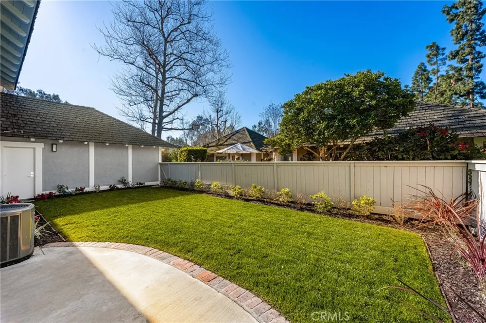 11 Thunder Trail #6 Irvine, CA 92614
