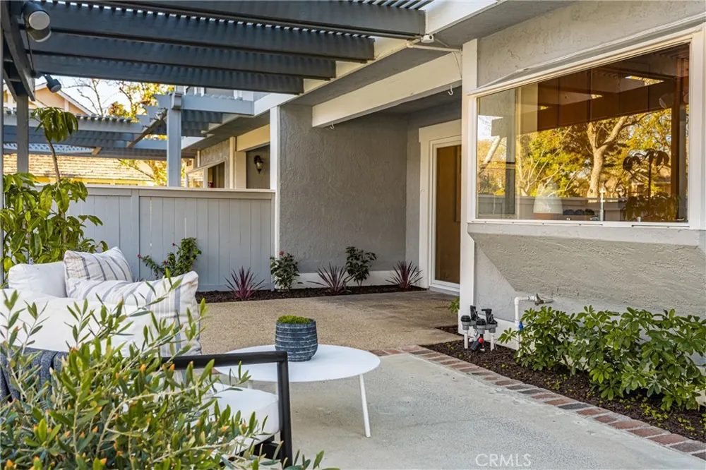 11 Thunder Trail #6 Irvine, CA 92614