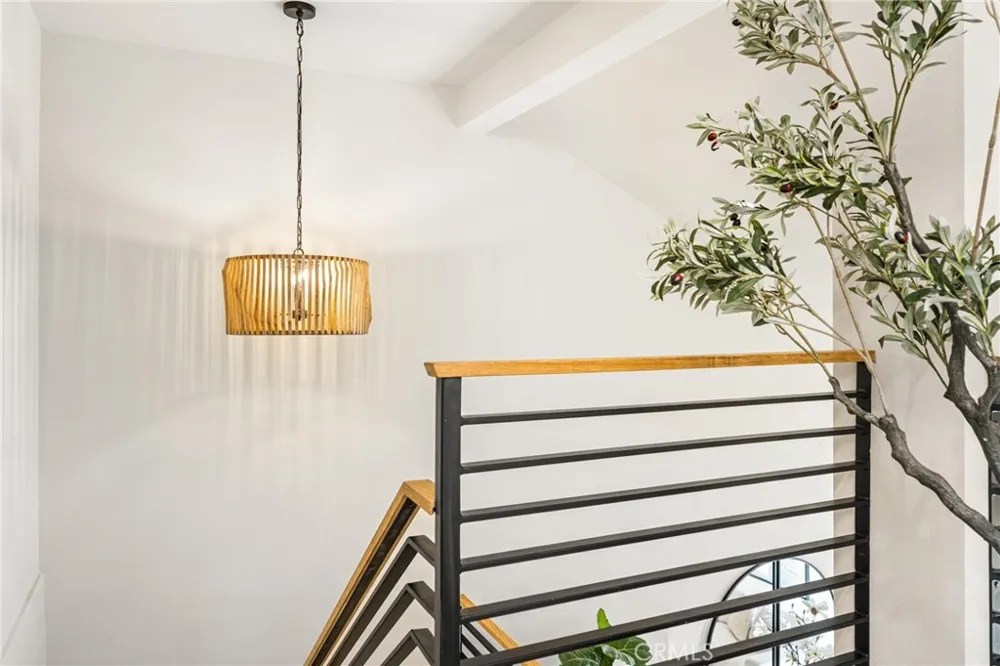 11 Thunder Trail #6 Irvine, CA 92614