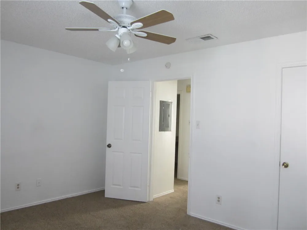 6702 Everhart #F103 Corpus Christi, TX 78413