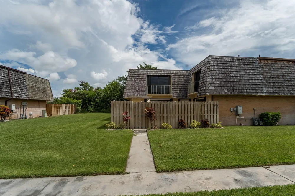 85 Lake Arbor Drive Palm Springs, FL 33461