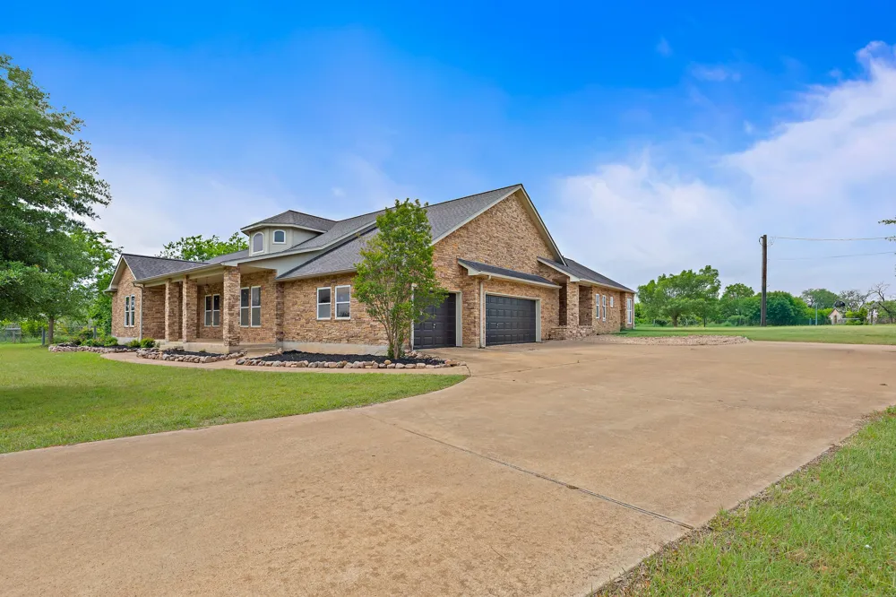 221 Mustang Mesa Liberty Hill, TX 78642