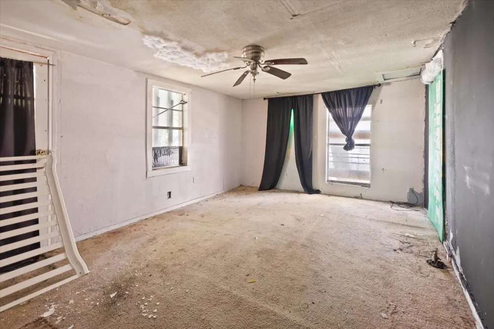 3907 Odessa Street Dallas, TX 75212