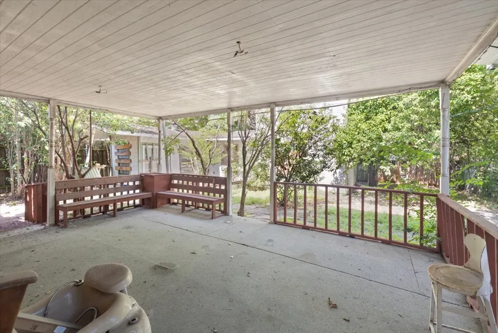 3907 Odessa Street Dallas, TX 75212