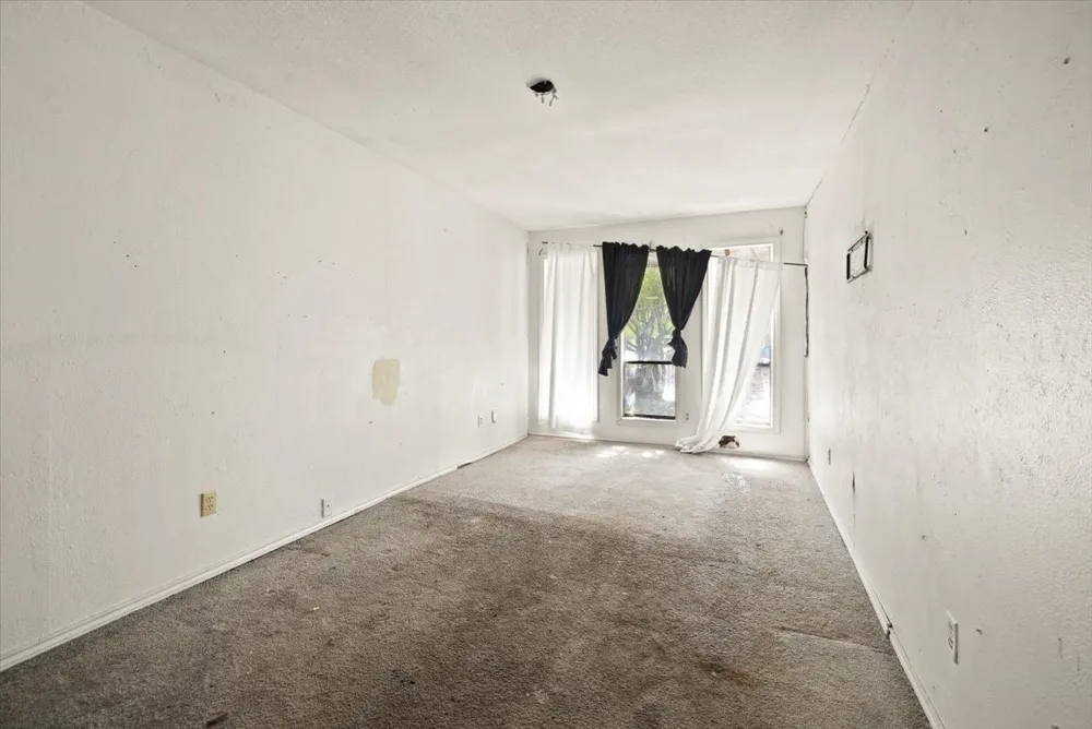 3907 Odessa Street Dallas, TX 75212
