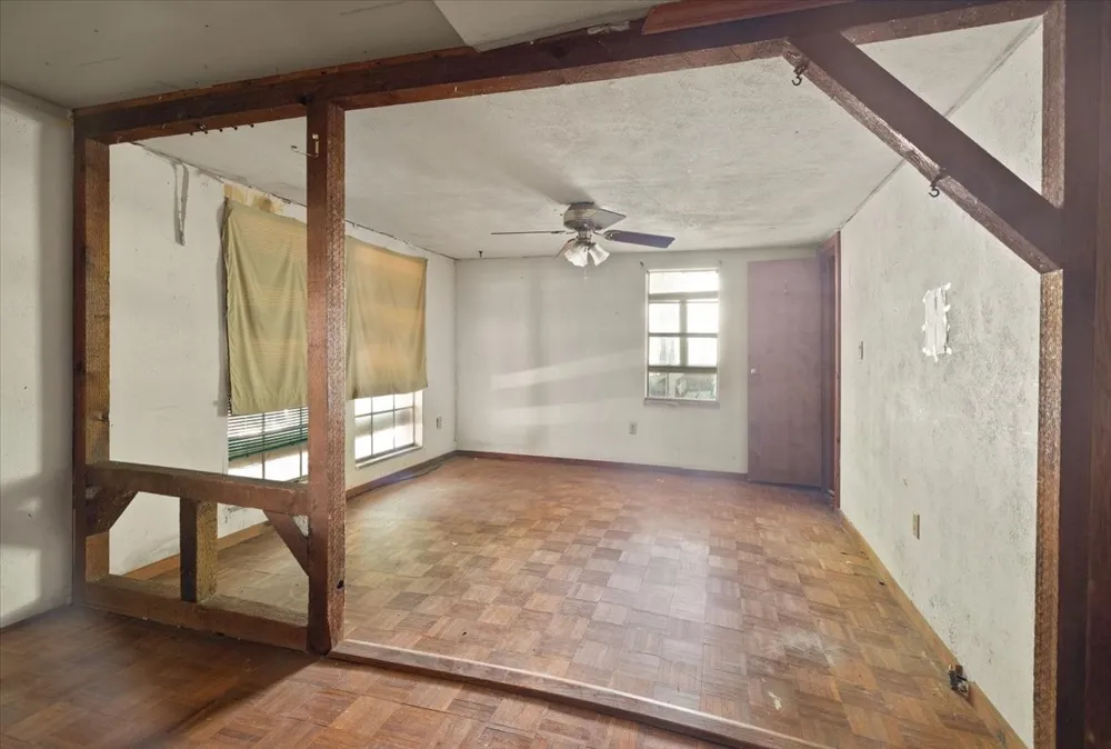 3907 Odessa Street Dallas, TX 75212