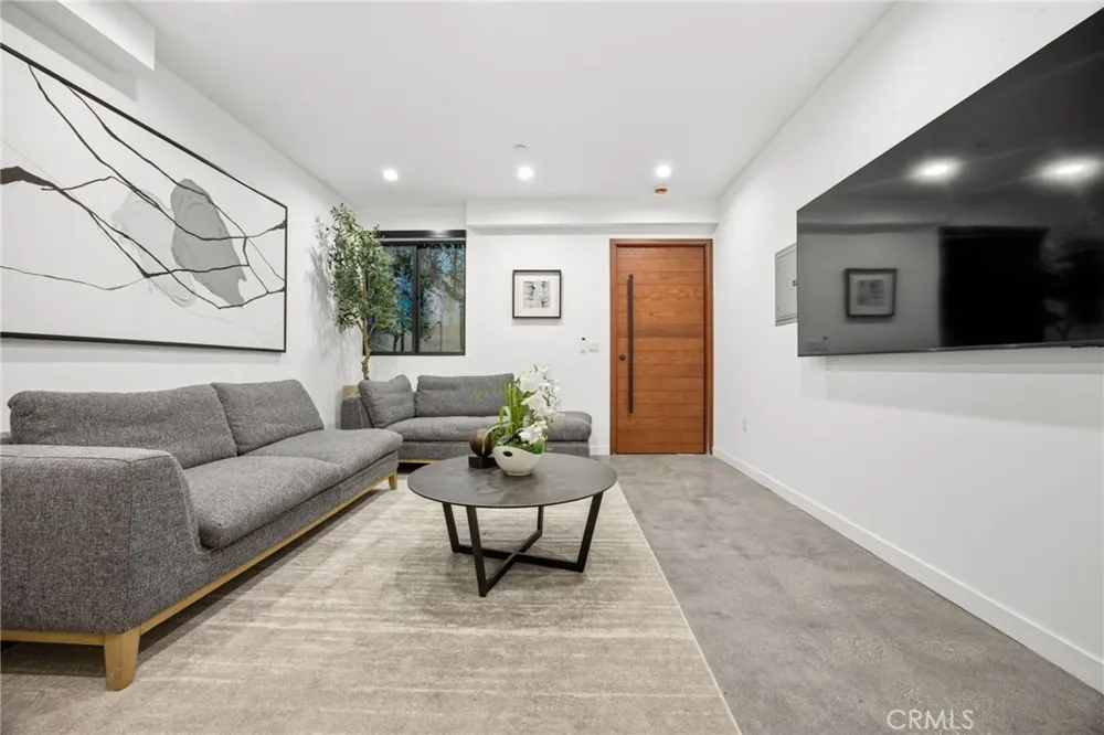 12604 Mitchell Ave. West Los Angeles, CA 90066