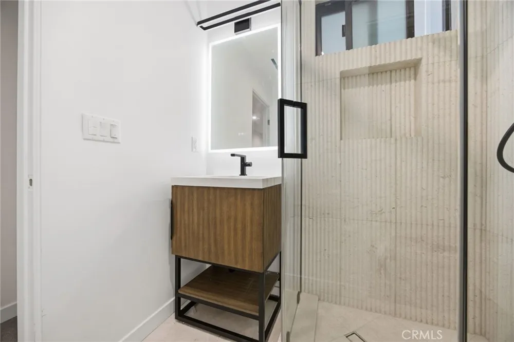 12604 Mitchell Ave. West Los Angeles, CA 90066