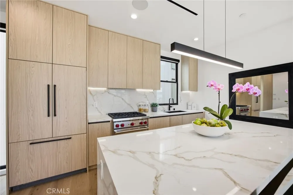 12604 Mitchell Ave. West Los Angeles, CA 90066