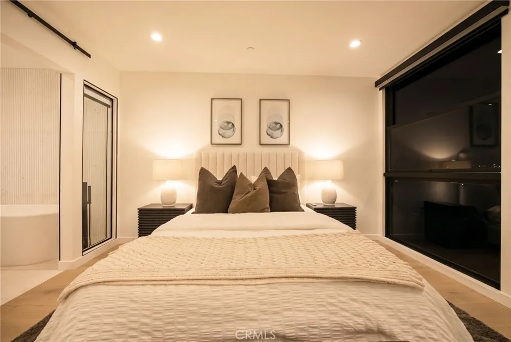 12604 Mitchell Ave. West Los Angeles, CA 90066