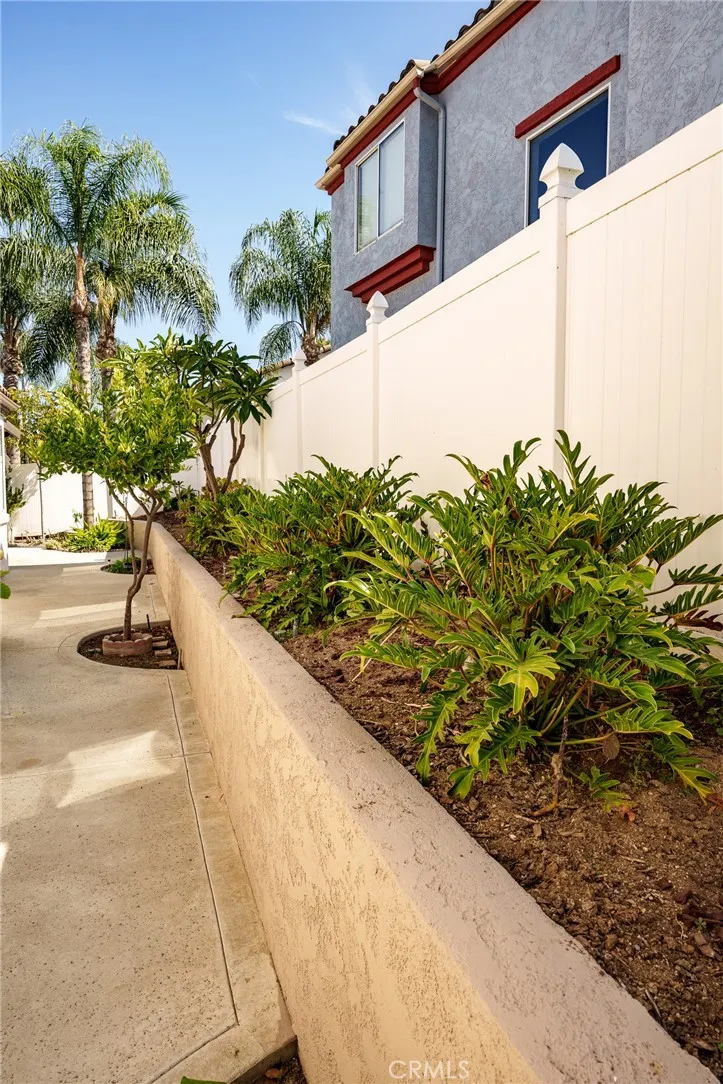 2163 Thyme Corona, CA 92879
