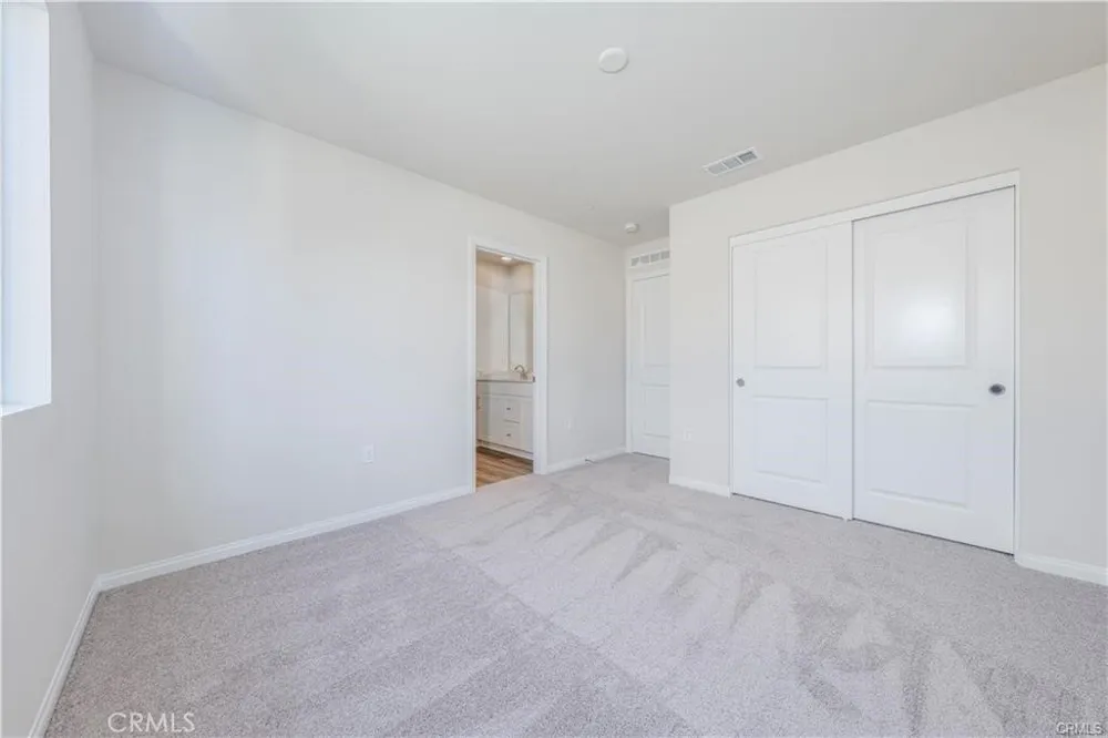 466 Meyer Place Upland, CA 91786