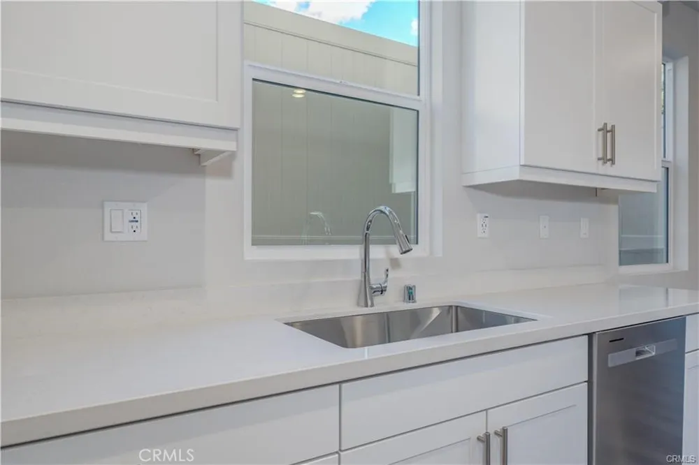 466 Meyer Place Upland, CA 91786