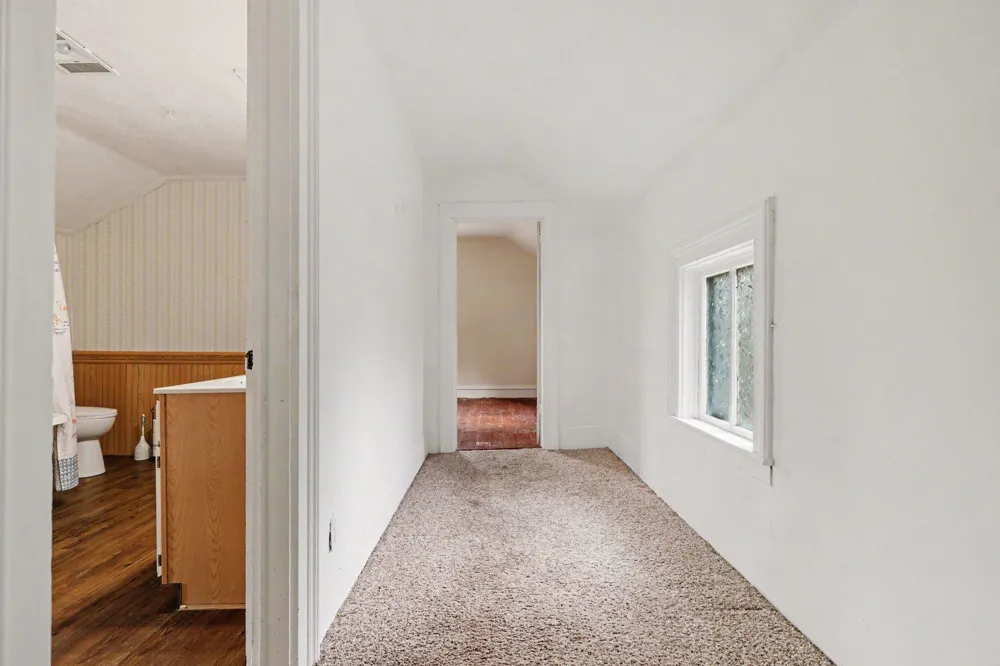 17785 Drive Marshall, MI 49068