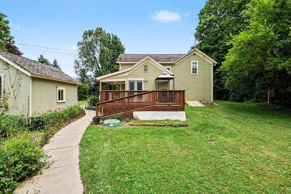 17785 Drive Marshall, MI 49068