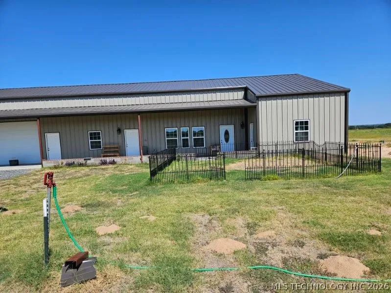 3226 Lark Road Kingston, OK 73439
