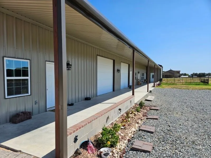 3226 Lark Road Kingston, OK 73439