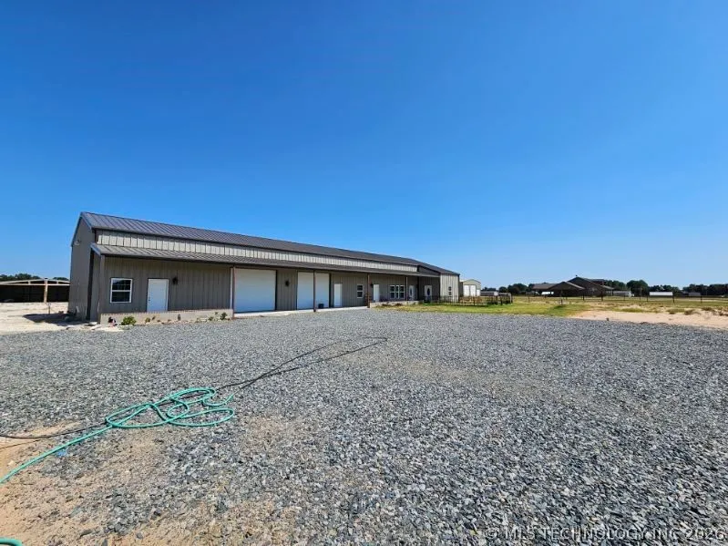 3226 Lark Road Kingston, OK 73439