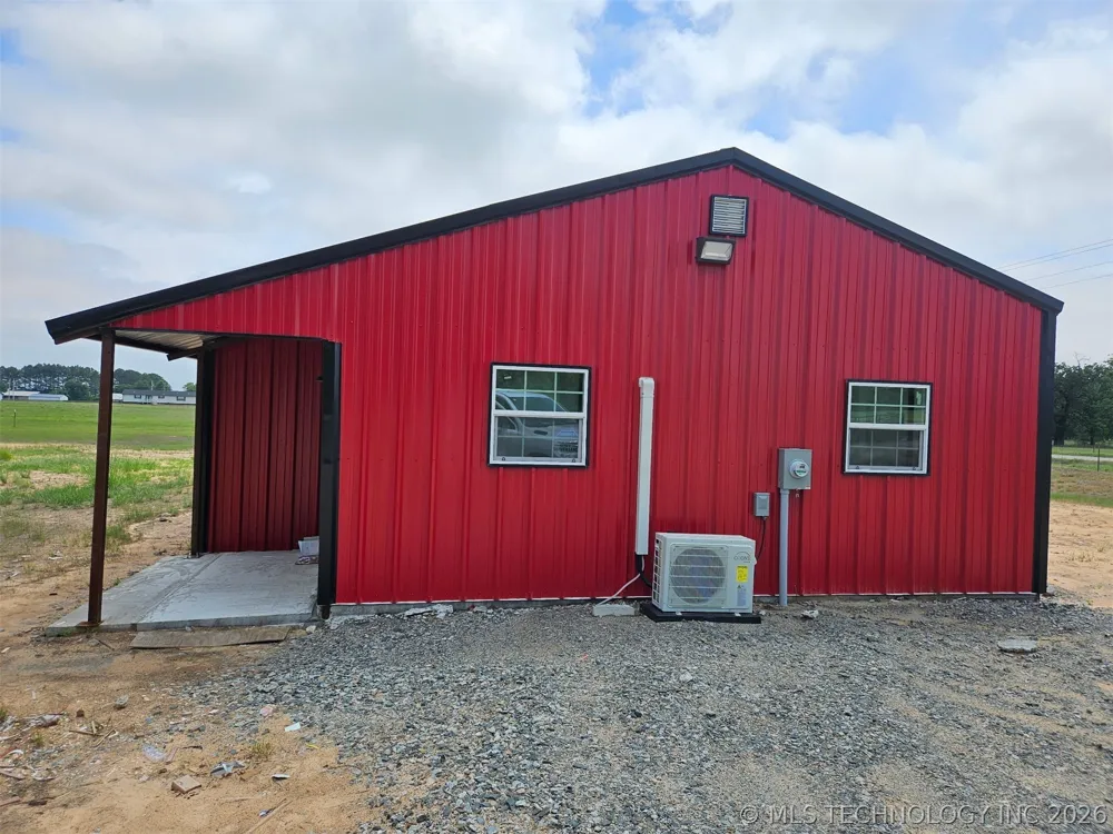 3226 Lark Road Kingston, OK 73439