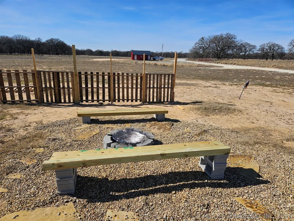 3226 Lark Road Kingston, OK 73439