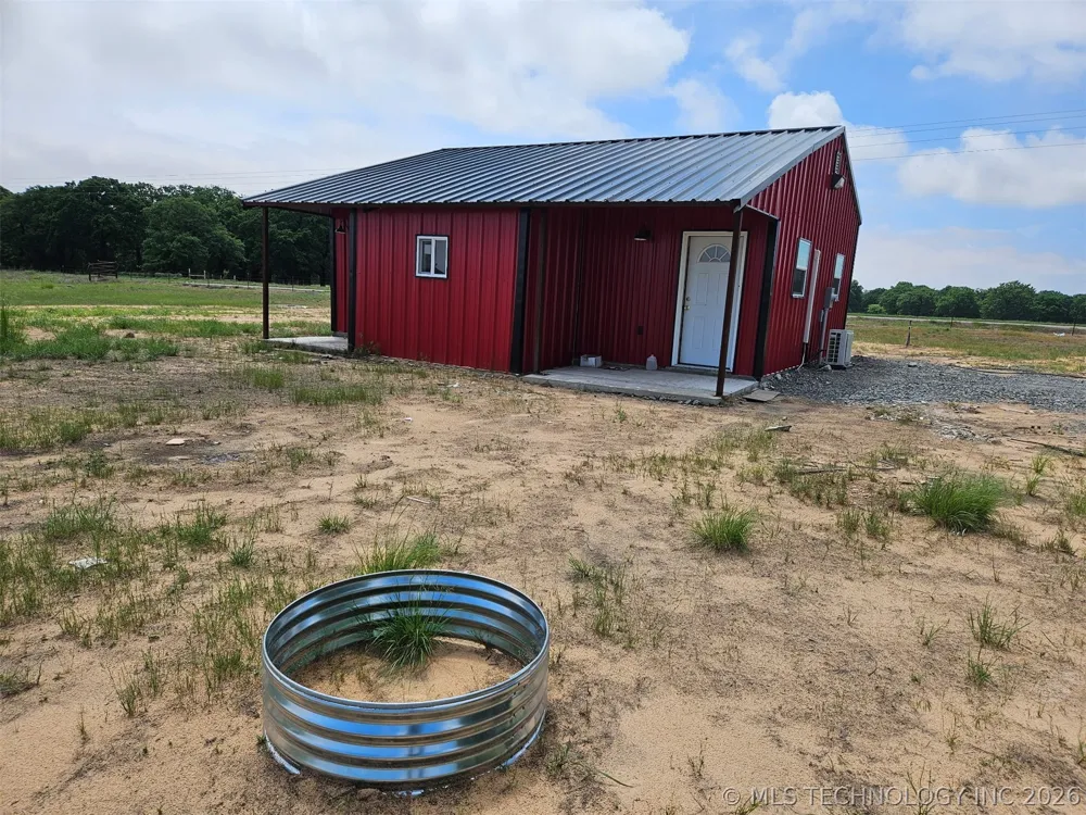 3226 Lark Road Kingston, OK 73439