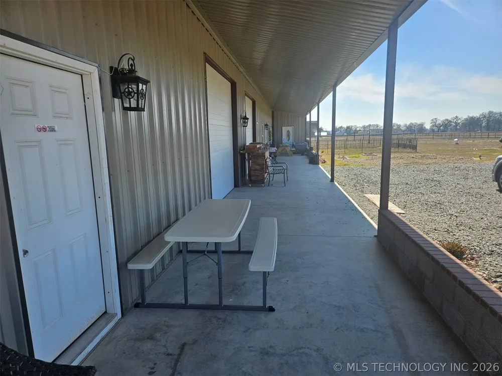 3226 Lark Road Kingston, OK 73439
