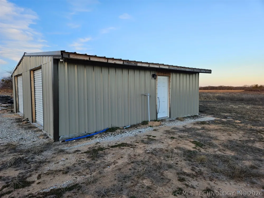 3226 Lark Road Kingston, OK 73439