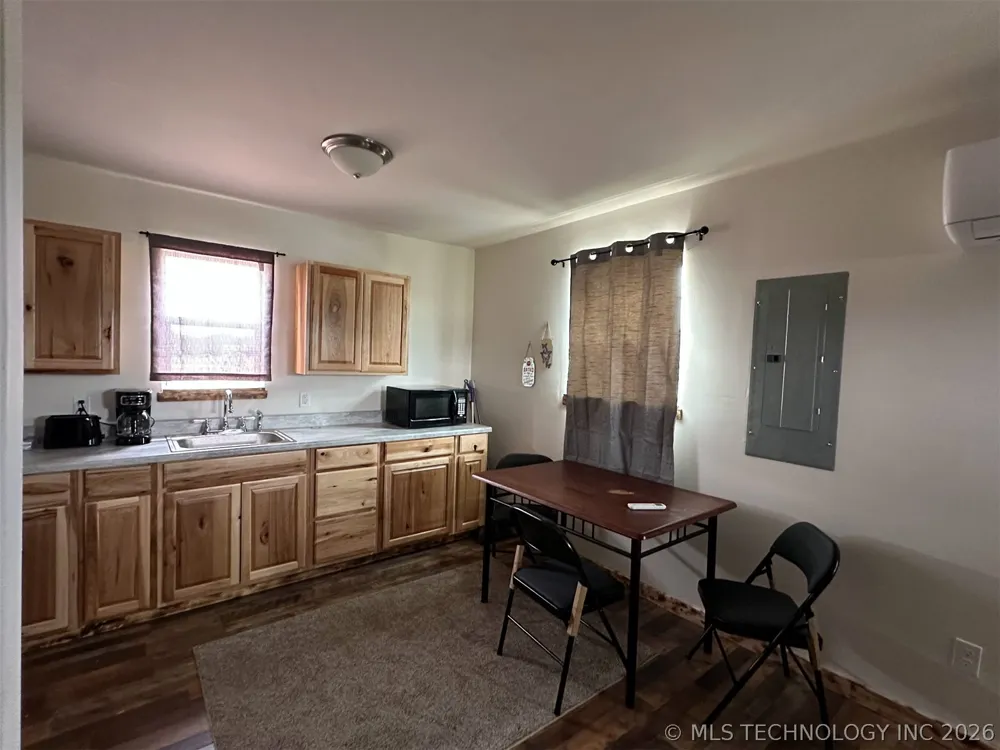 3226 Lark Road Kingston, OK 73439