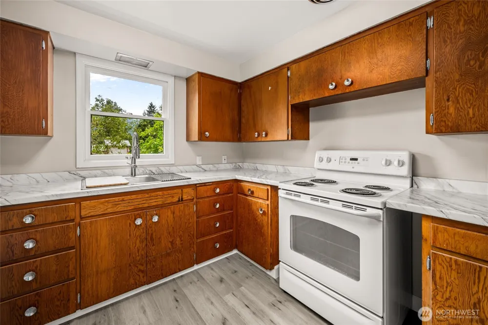 7320 E AVENUE Concrete, WA 98237