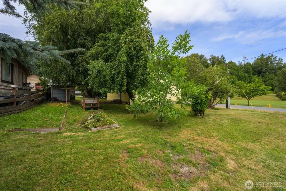 7320 E AVENUE Concrete, WA 98237