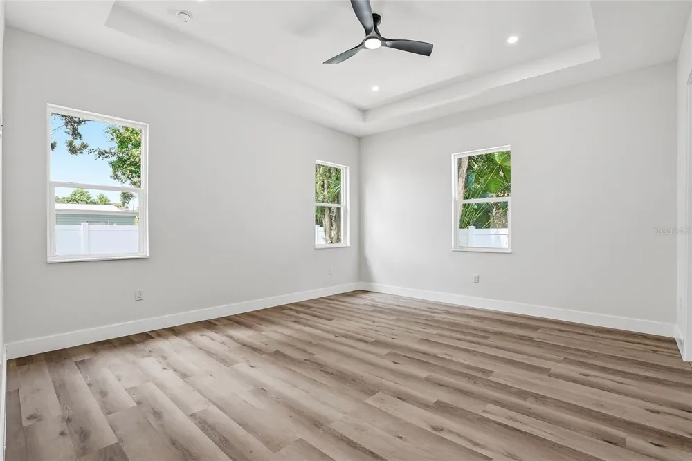 1117 15TH AVENUE NW Largo, FL 33770