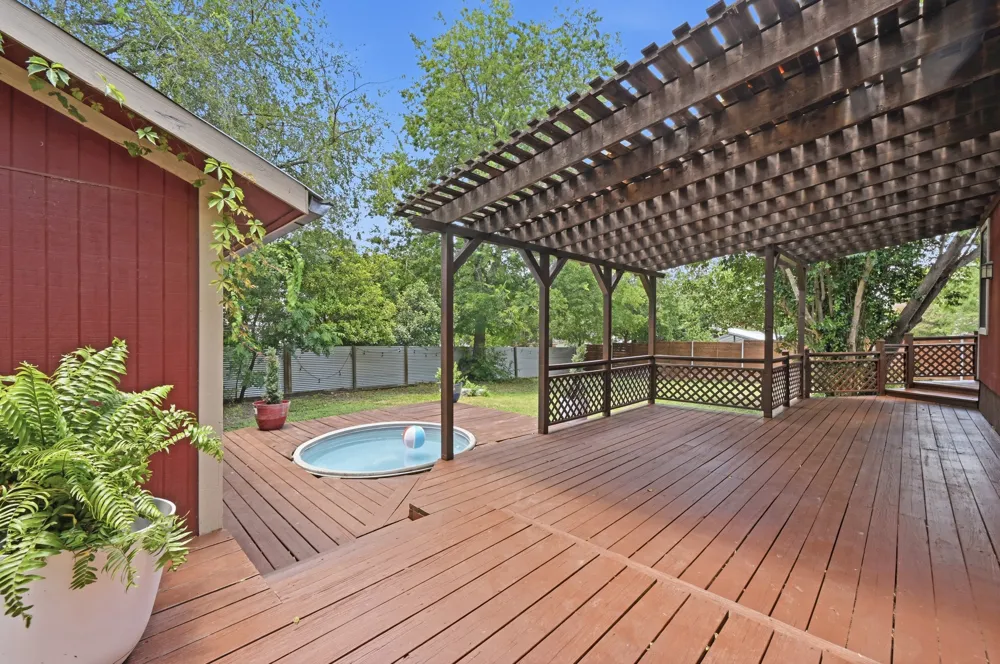 2706 Palomino Drive Austin, TX 78733