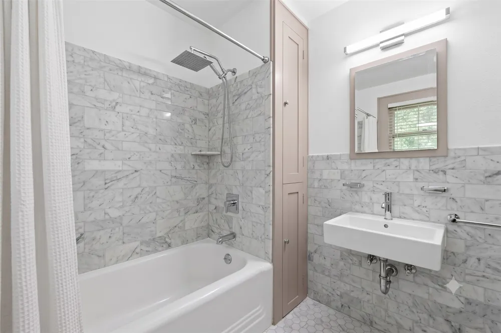 2706 Palomino Drive Austin, TX 78733