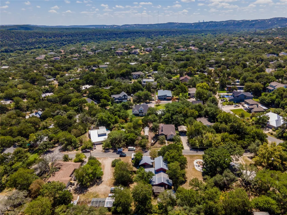2706 Palomino Drive Austin, TX 78733