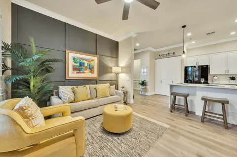 50750 Santa Rosa Plaza #3