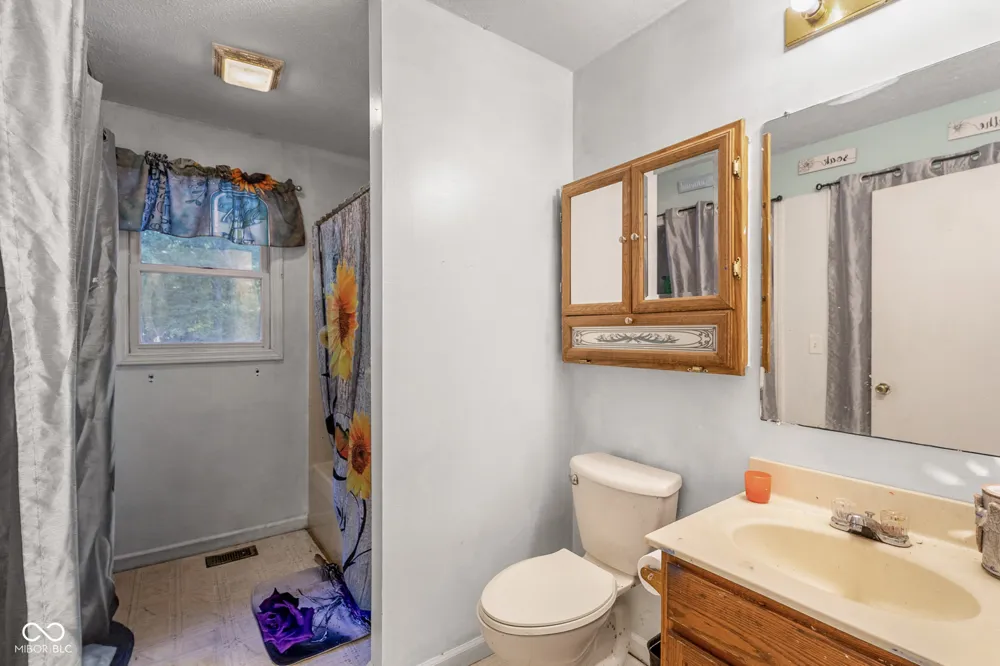 176 Ann Drive Nashville, IN 47448