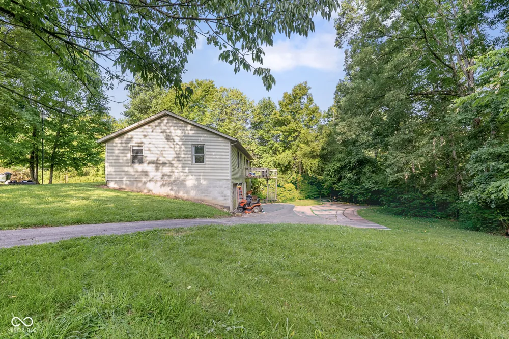 176 Ann Drive Nashville, IN 47448
