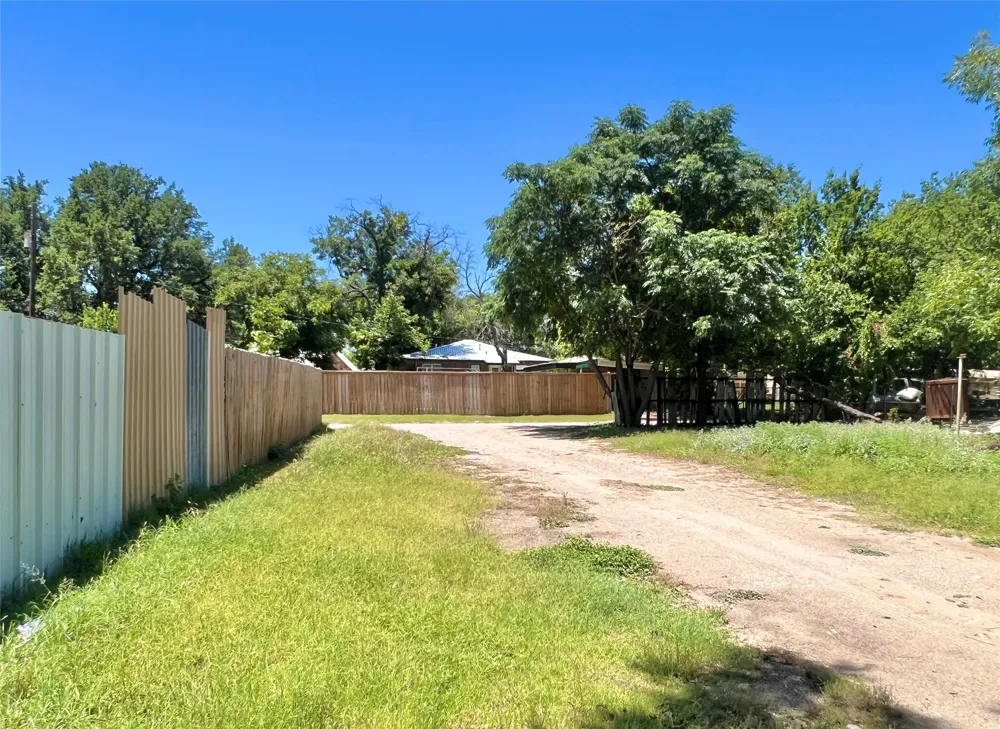 1017 Vine Street #2 Brownwood, TX 76801