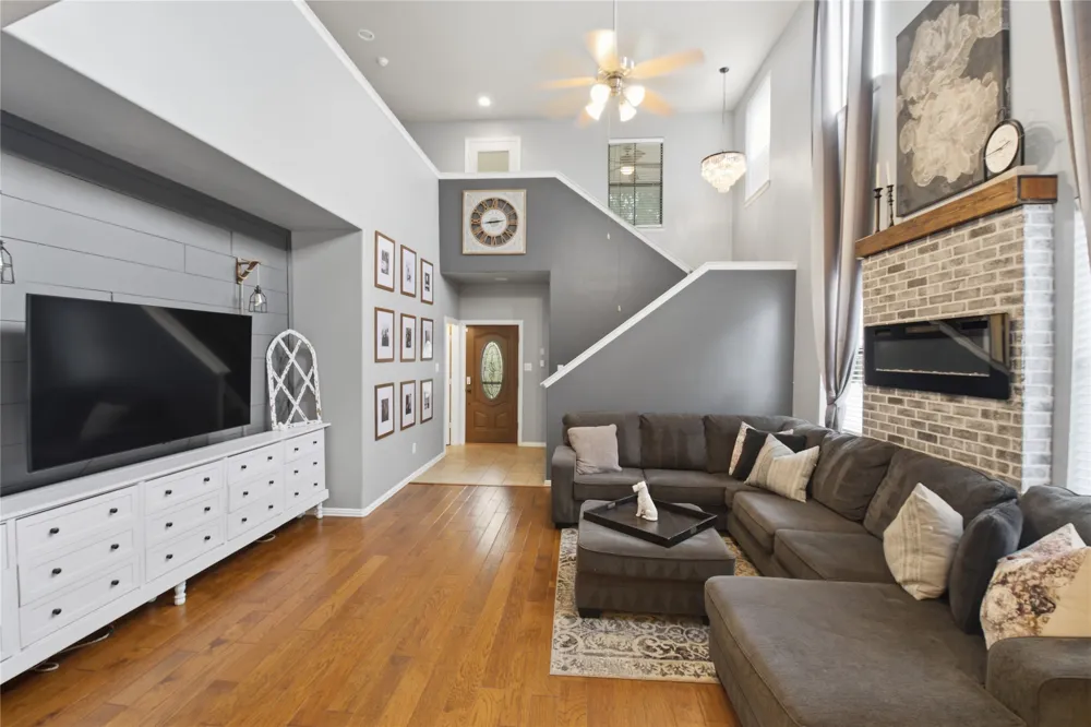 1232 Hayden Lane Savannah, TX 76227