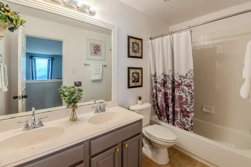 1232 Hayden Lane Savannah, TX 76227
