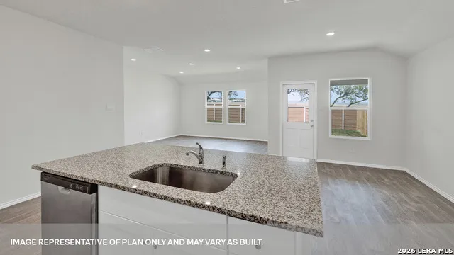 477 Cottonmouth Lane Seguin, TX 78155